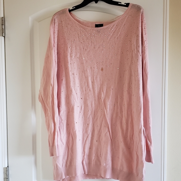 Sweater - Picture 1 of 2